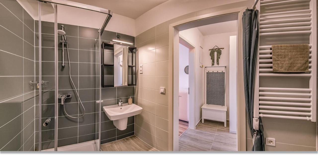 Waterfront Boutique Suite Budapest Bagian luar foto