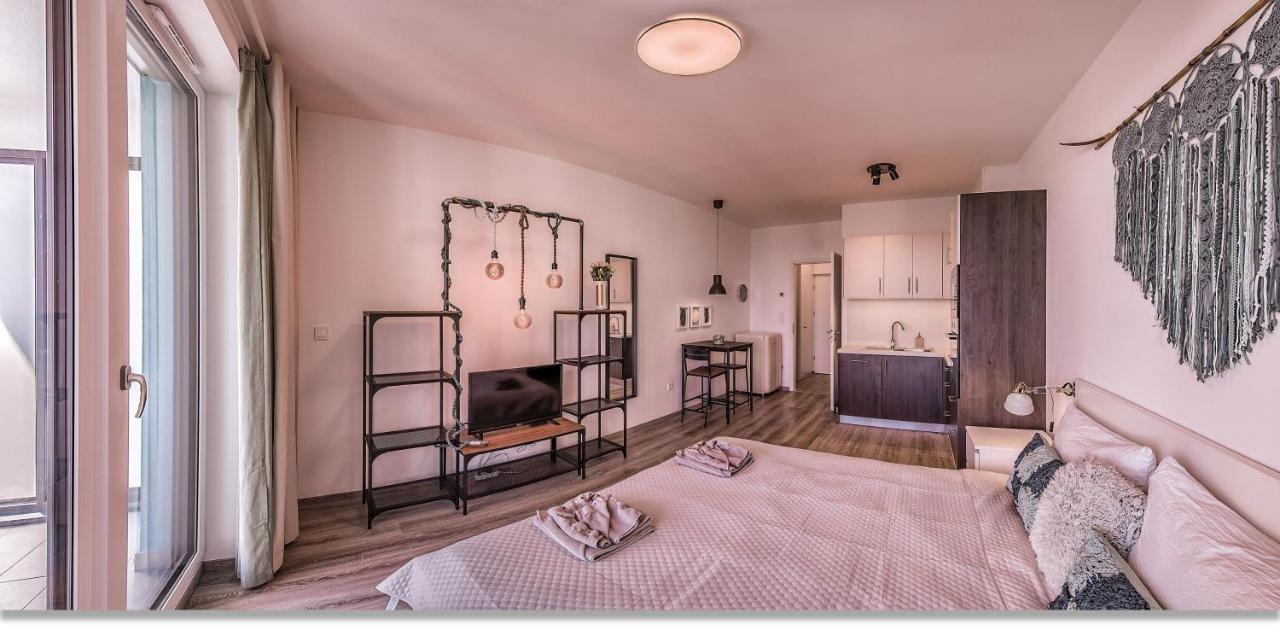 Waterfront Boutique Suite Budapest Bagian luar foto